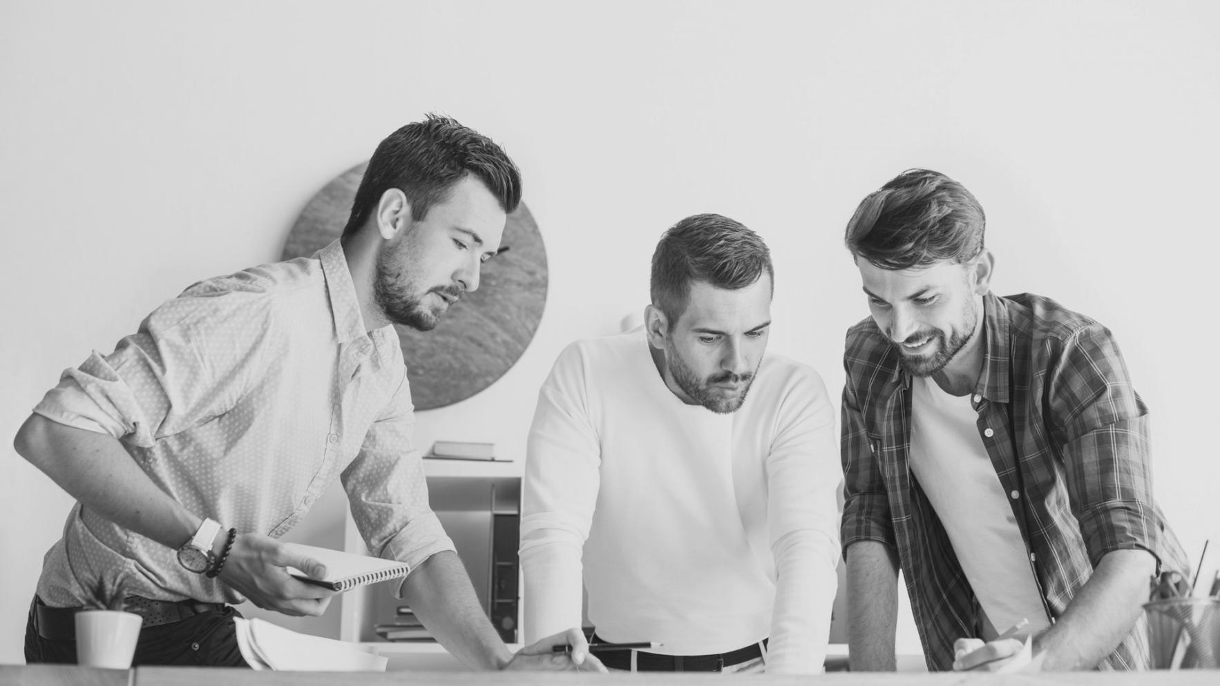 Session de travail collaboratif sur la planification budgétaire